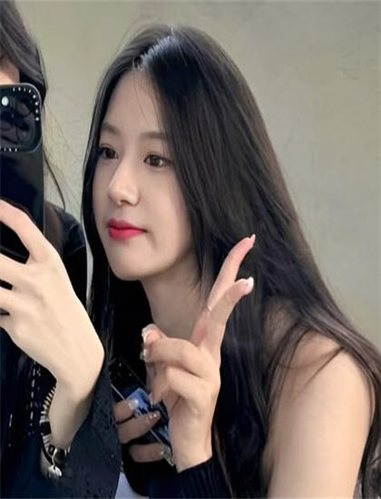 表演艺术解析：再审的彩蛋的隐藏惊喜与粉丝福利 感受表演的情感力量